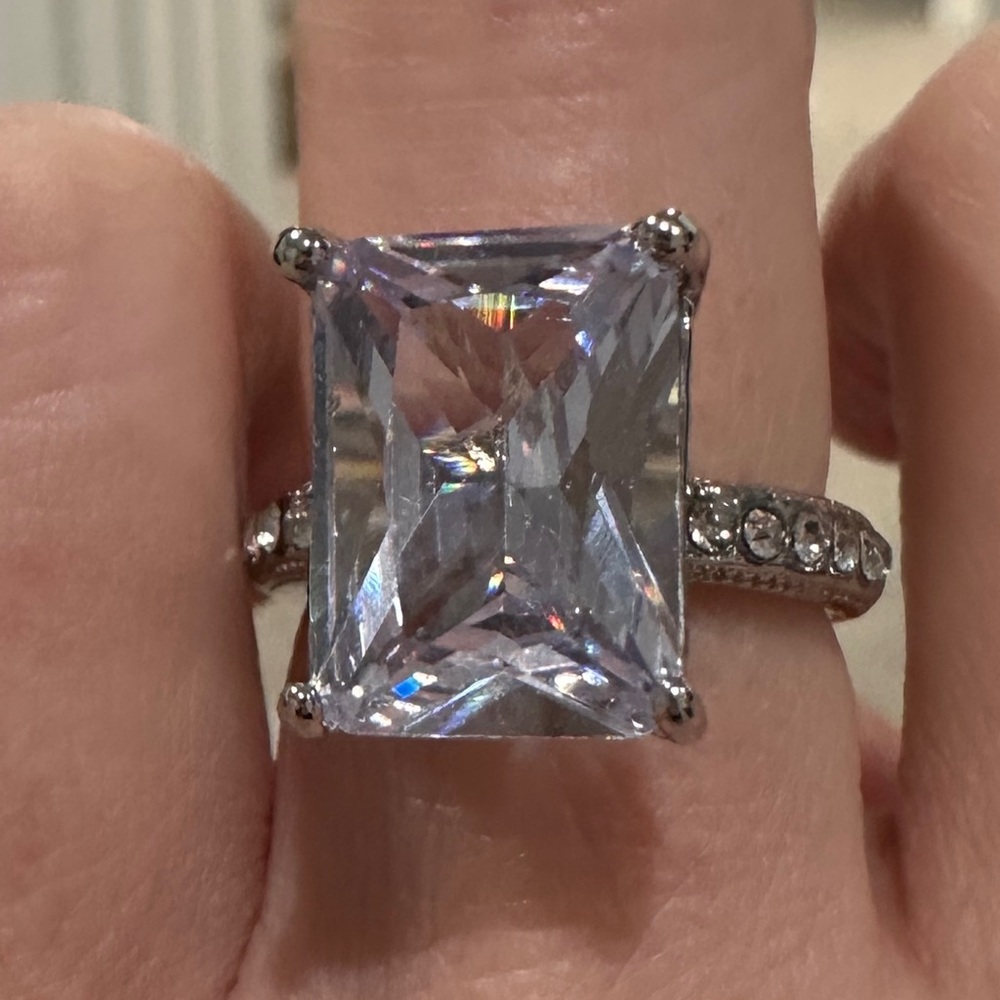 Elegant silver plated princess cut ring, synthetic zirconia, size 6